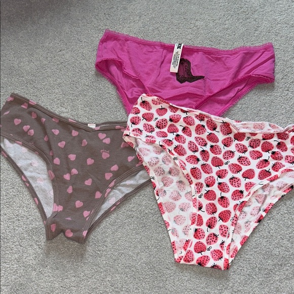 15 pair Assorted Women's Panties Bikini- and Cheeky Mixed Colors & Prints - Picture 5 of 7
